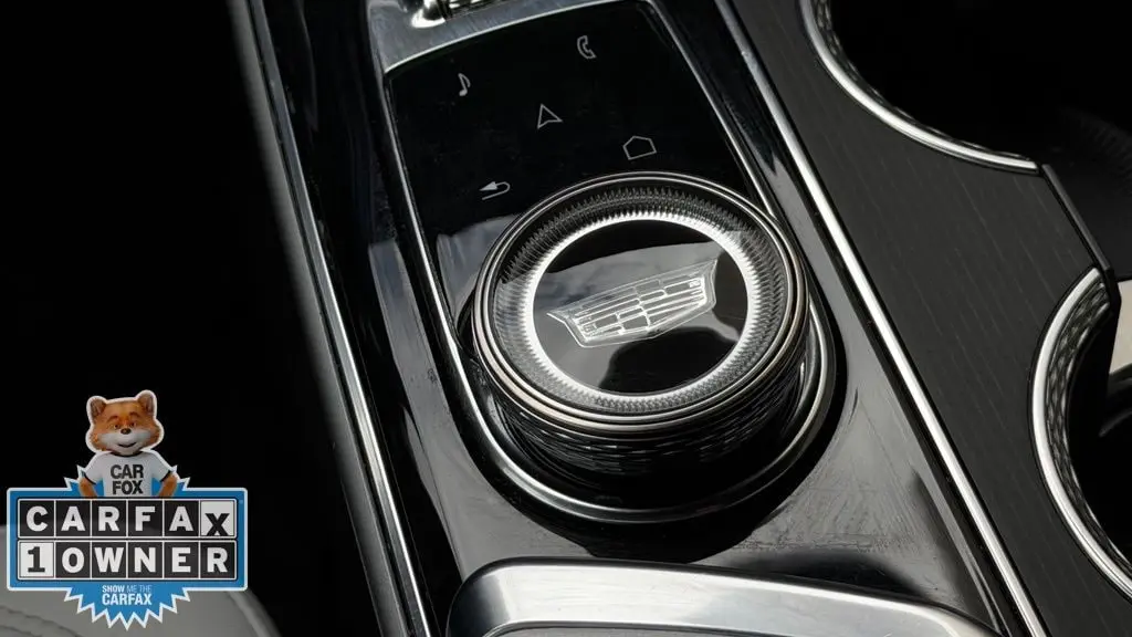 2024 Cadillac LYRIQ Luxury 1