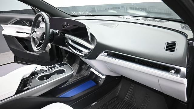 2024 Cadillac LYRIQ Luxury 1