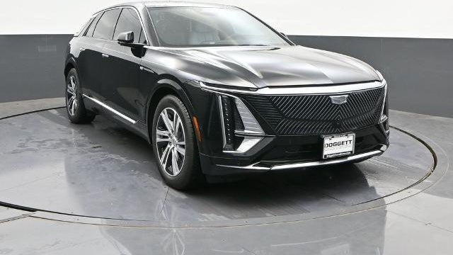 2024 Cadillac LYRIQ Luxury 1