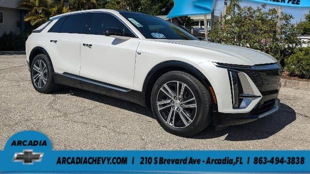 2024 Cadillac LYRIQ Luxury 1