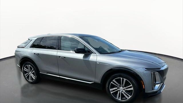 2024 Cadillac LYRIQ Luxury 1