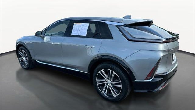 2024 Cadillac LYRIQ Luxury 1
