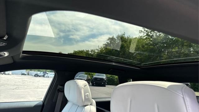 2024 Cadillac LYRIQ Luxury 1