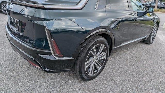 2024 Cadillac LYRIQ Luxury 1