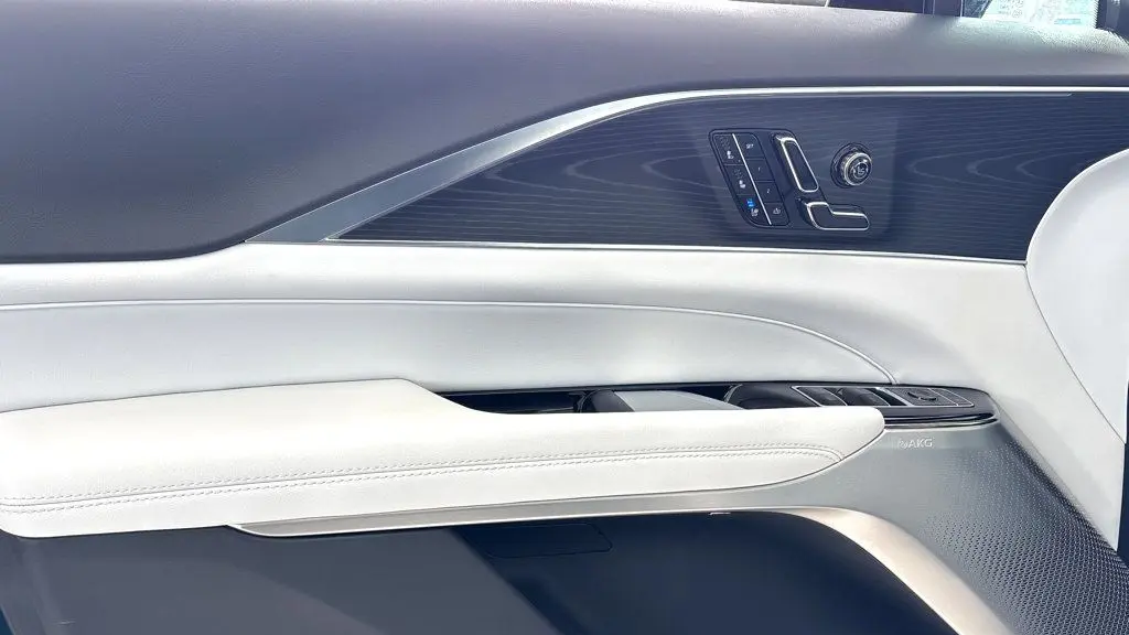 2026 Cadillac LYRIQ Premium Luxury