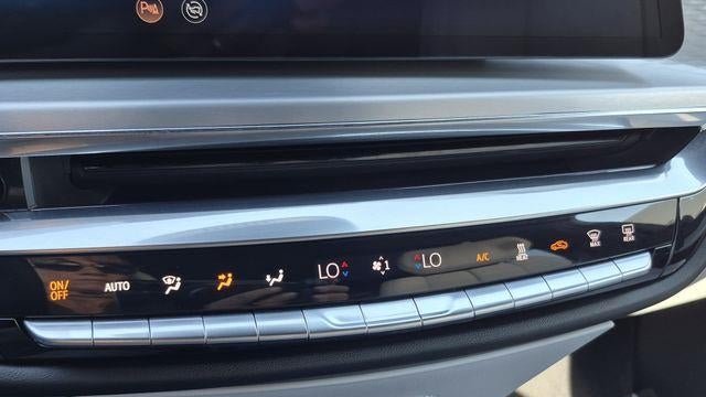 2024 Cadillac LYRIQ Luxury 2