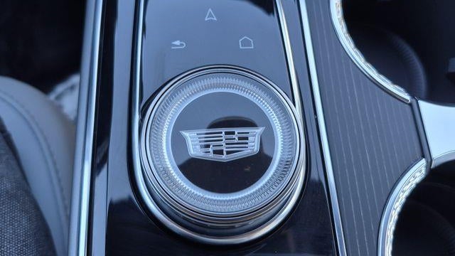 2024 Cadillac LYRIQ Luxury 2