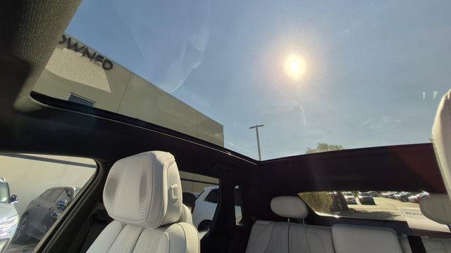2024 Cadillac LYRIQ Luxury 2