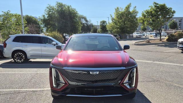 2024 Cadillac LYRIQ Luxury 2