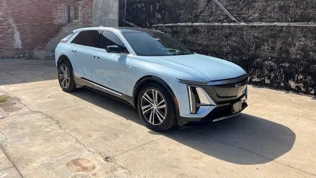 Preowned 2024 Cadillac LYRIQ Luxury 2 for Sale