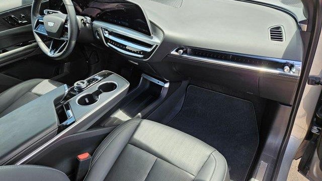 2024 Cadillac LYRIQ Sport 1