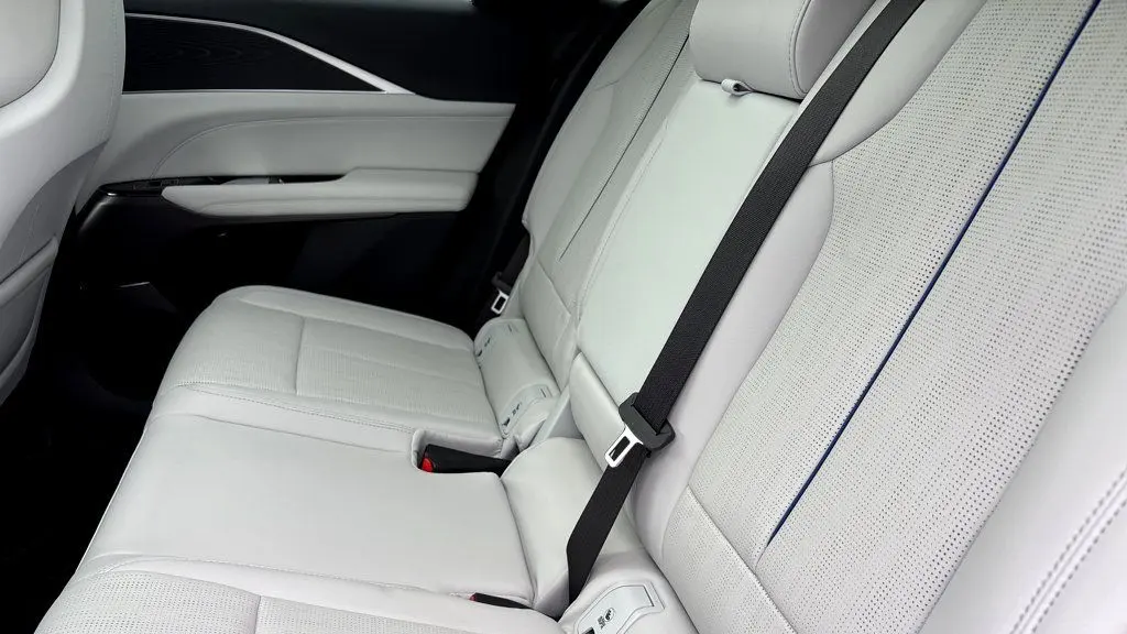 2025 Cadillac LYRIQ Sport 1