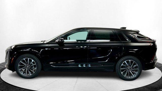 2025 Cadillac LYRIQ Sport 1