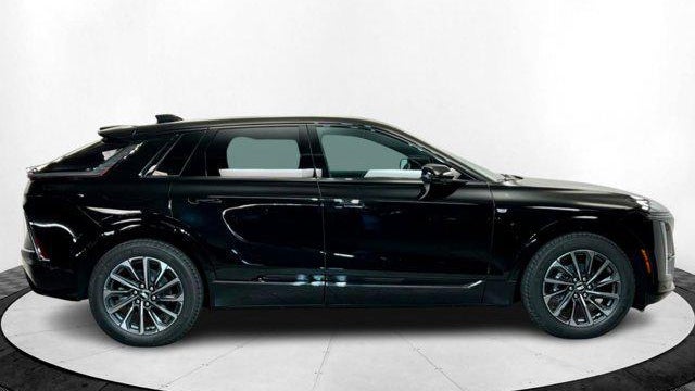 2025 Cadillac LYRIQ Sport 1