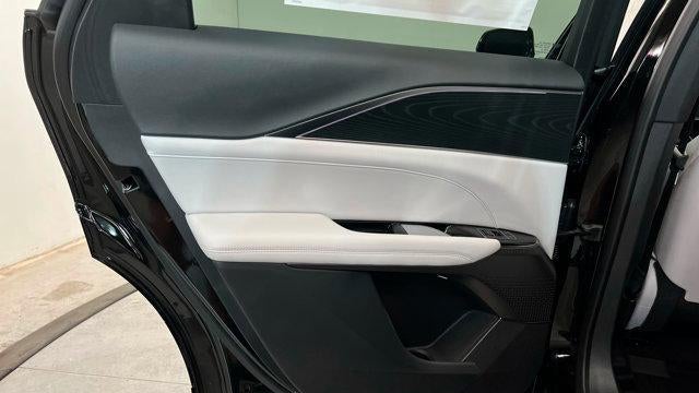 2025 Cadillac LYRIQ Sport 1