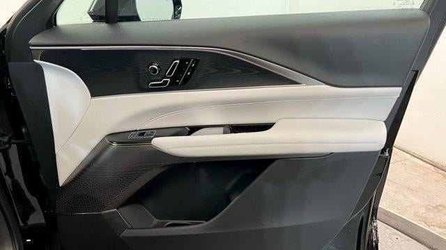 2025 Cadillac LYRIQ Sport 1