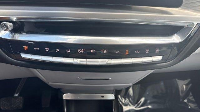 2024 Cadillac LYRIQ Sport 2