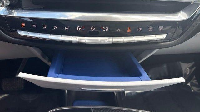 2024 Cadillac LYRIQ Sport 2