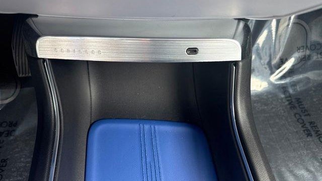 2024 Cadillac LYRIQ Sport 2