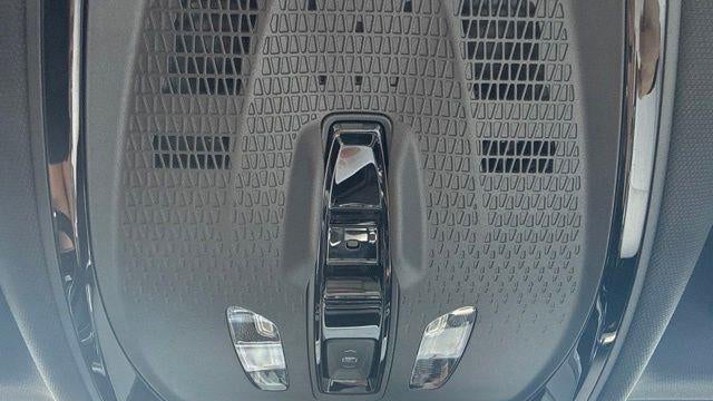 2024 Cadillac LYRIQ Sport 2