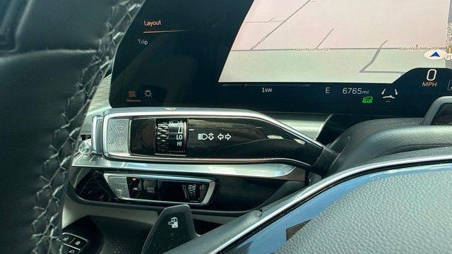 2024 Cadillac LYRIQ Sport 2