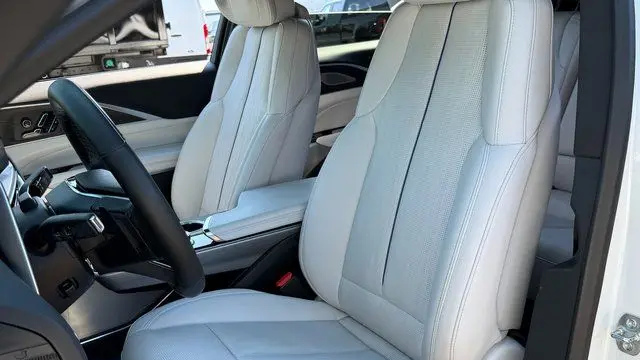 2025 Cadillac LYRIQ Sport 2