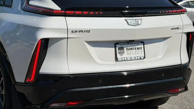 2025 Cadillac LYRIQ Sport 2