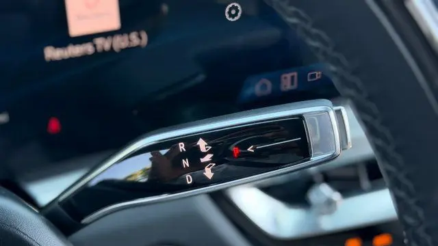 2025 Cadillac LYRIQ Sport 2