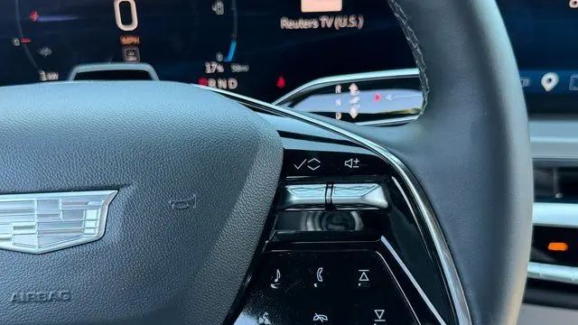2025 Cadillac LYRIQ Sport 2