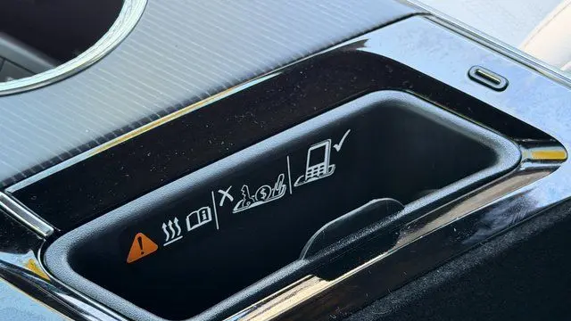 2025 Cadillac LYRIQ Sport 2