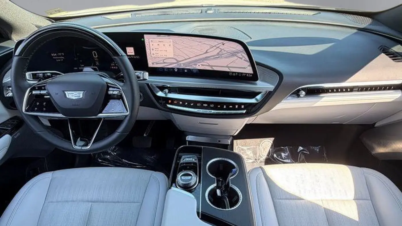 2025 Cadillac LYRIQ Sport 2
