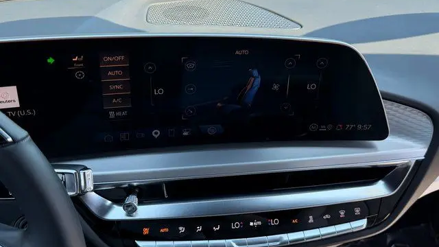 2025 Cadillac LYRIQ Sport 2