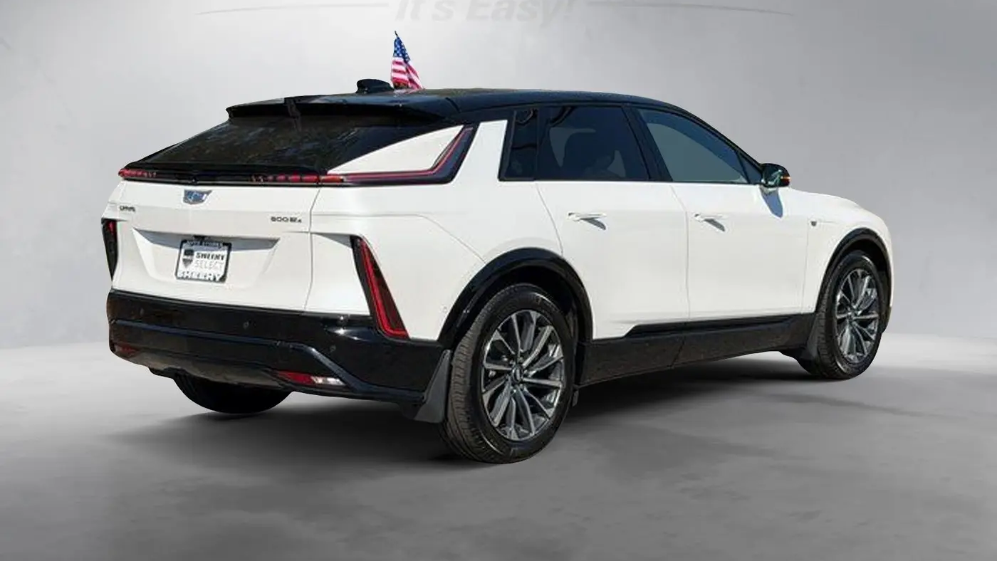 2025 Cadillac LYRIQ Sport 2
