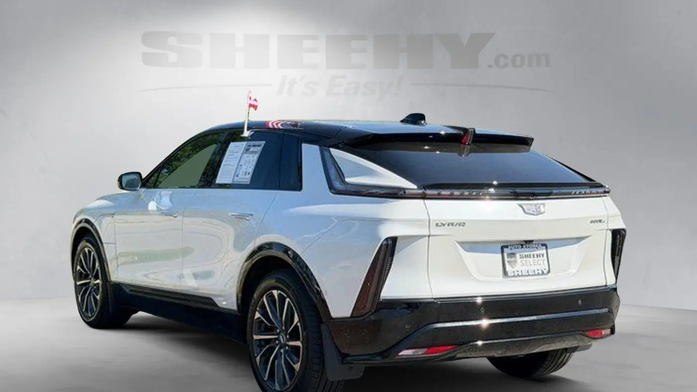 2025 Cadillac LYRIQ Sport 2