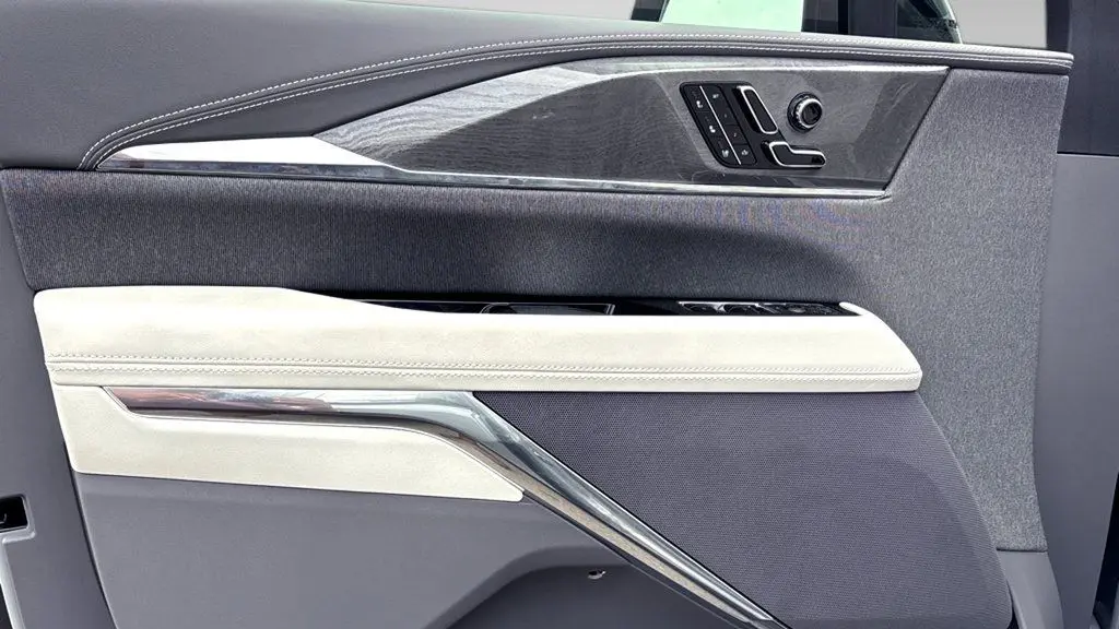 2026 Cadillac Escalade IQL Sport