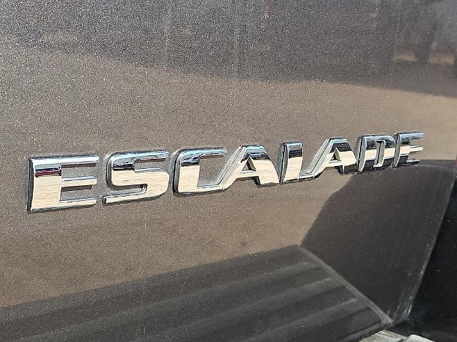 2011 Cadillac Escalade - $16,899