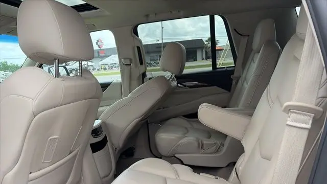 2018 Cadillac Escalade Luxury