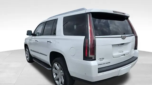 2018 Cadillac Escalade Luxury
