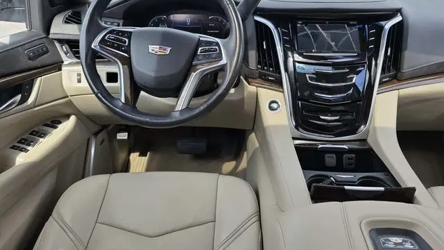 2018 Cadillac Escalade Luxury