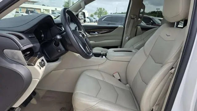 2018 Cadillac Escalade Luxury