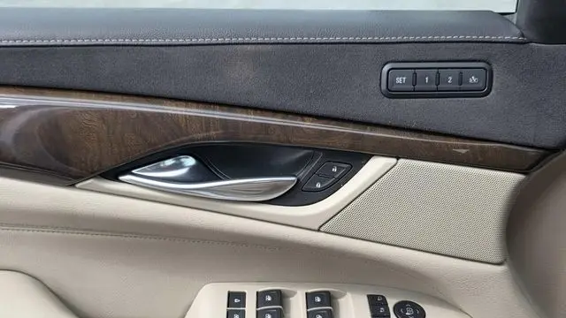 2018 Cadillac Escalade Luxury