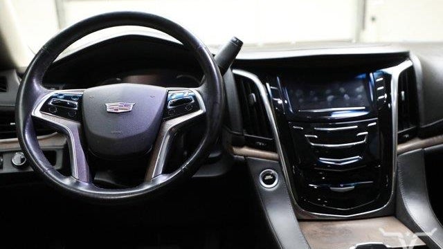 2016 Cadillac Escalade Luxury Collection