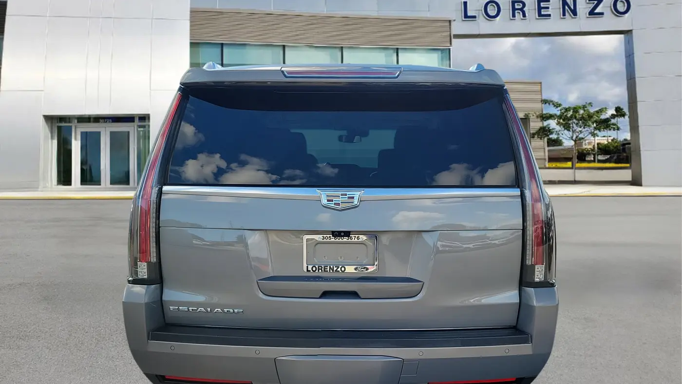2018 Cadillac Escalade Luxury