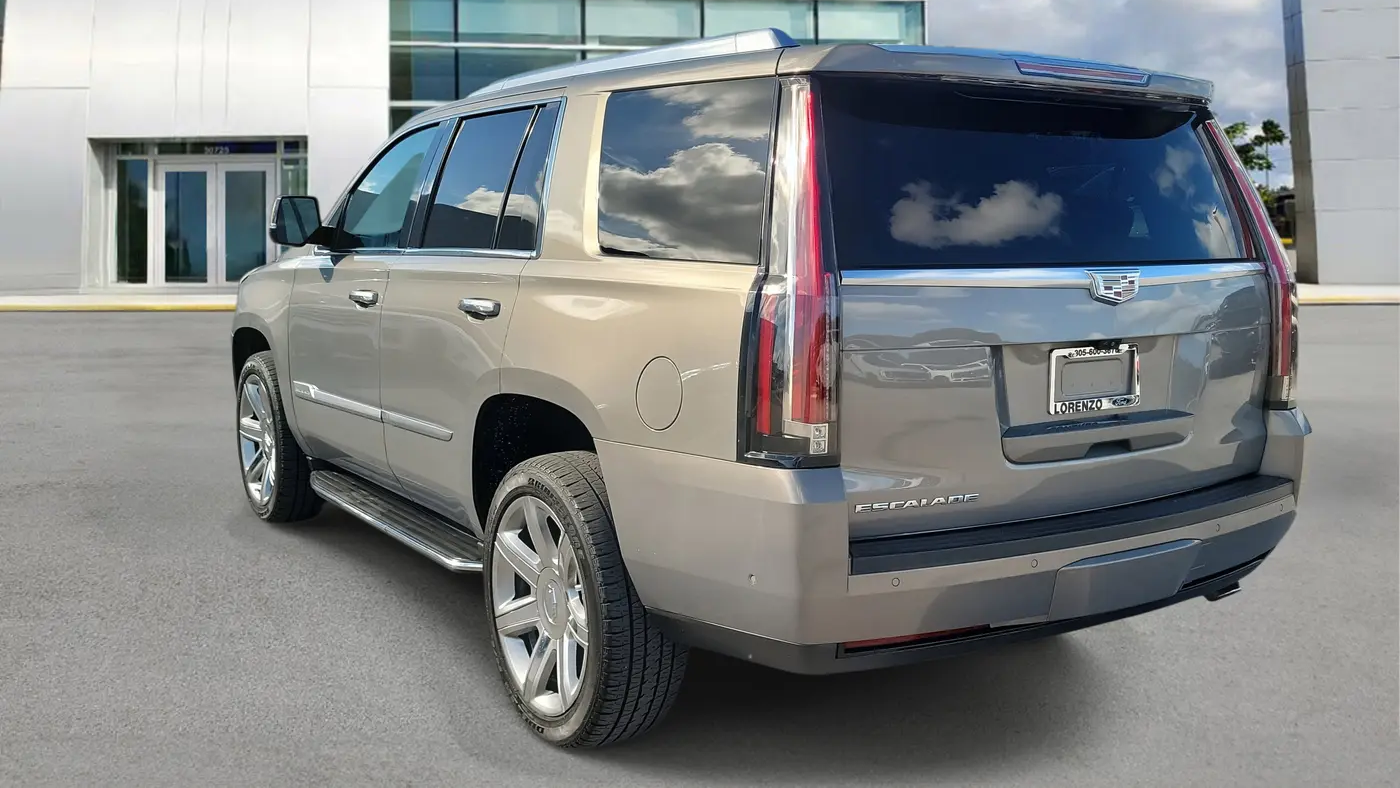 2018 Cadillac Escalade Luxury