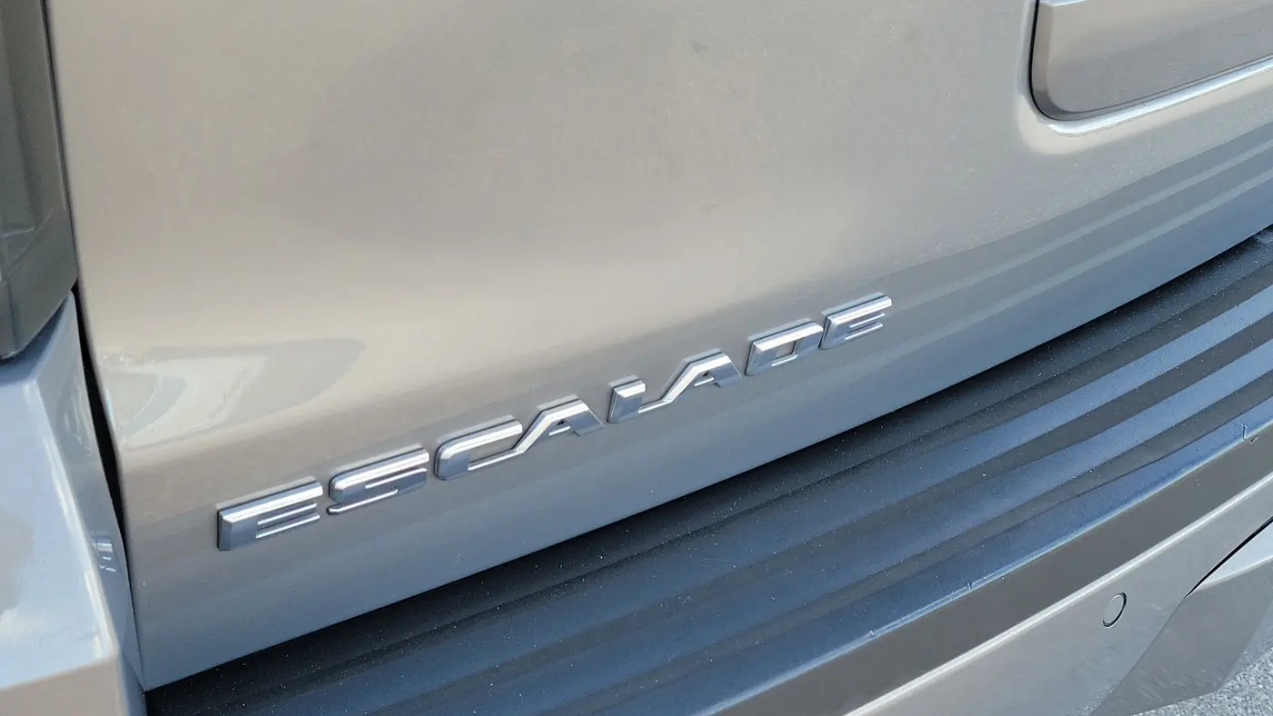 2018 Cadillac Escalade Luxury