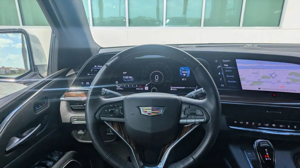 2023 Cadillac Escalade Premium Luxury