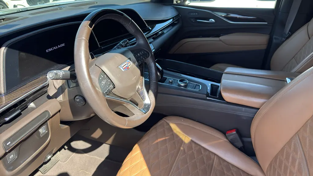 2023 Cadillac Escalade Premium Luxury