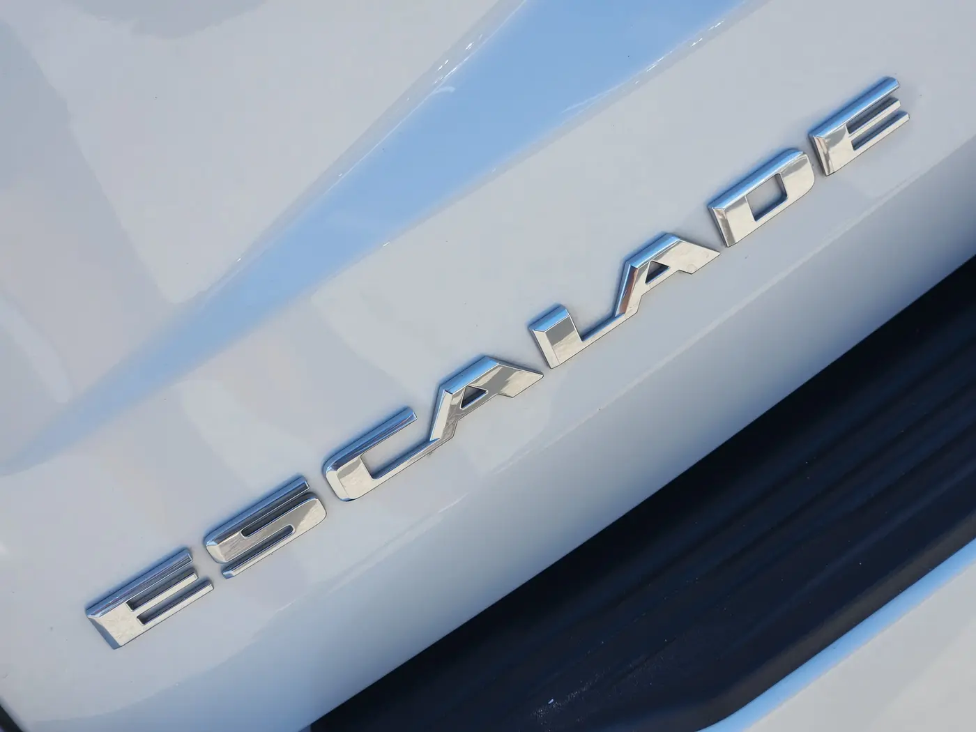 2023 Cadillac Escalade - $77,720