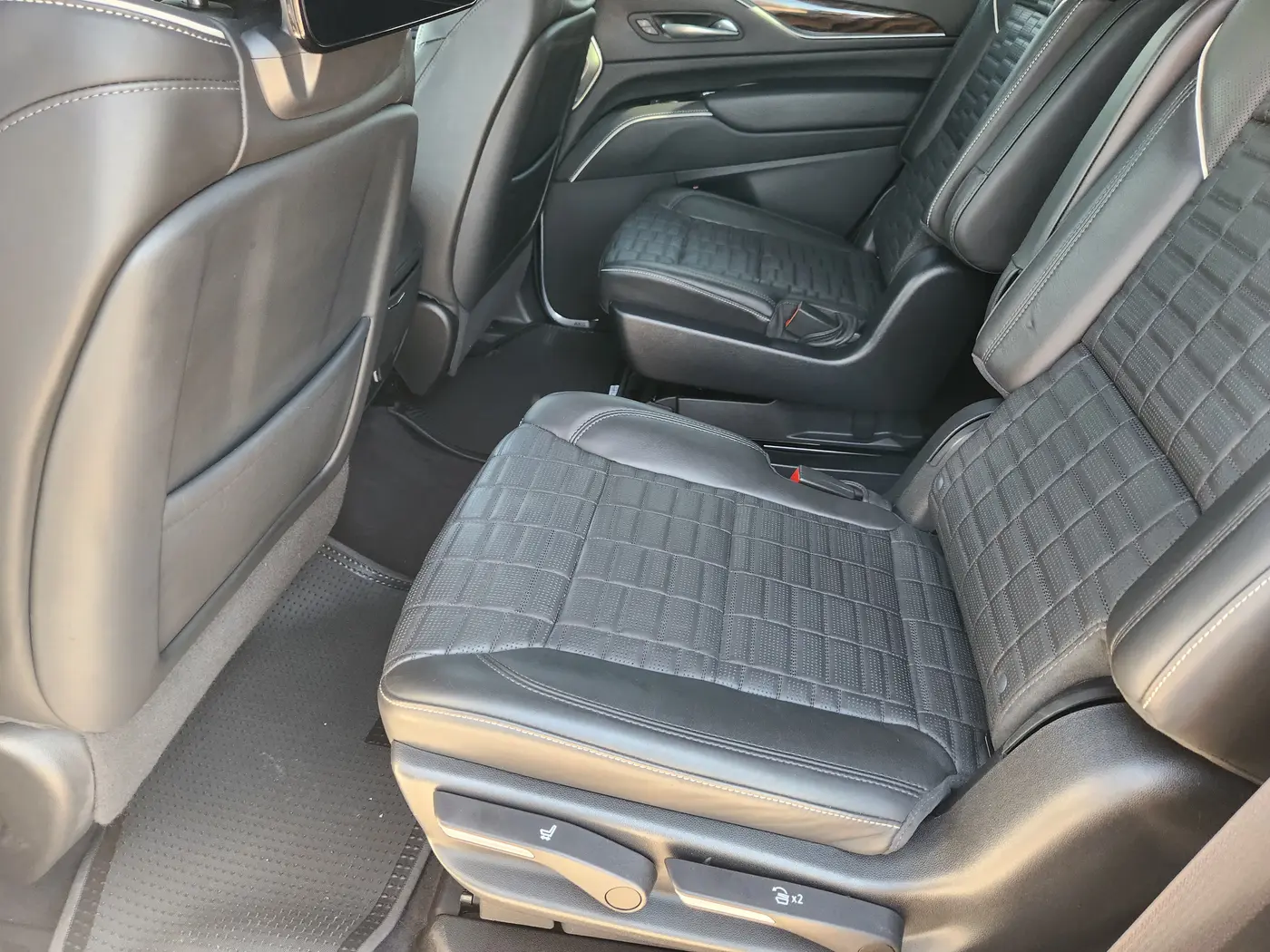 2023 Cadillac Escalade - $77,720