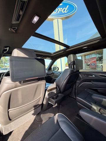 2021 Cadillac Escalade - $39,500